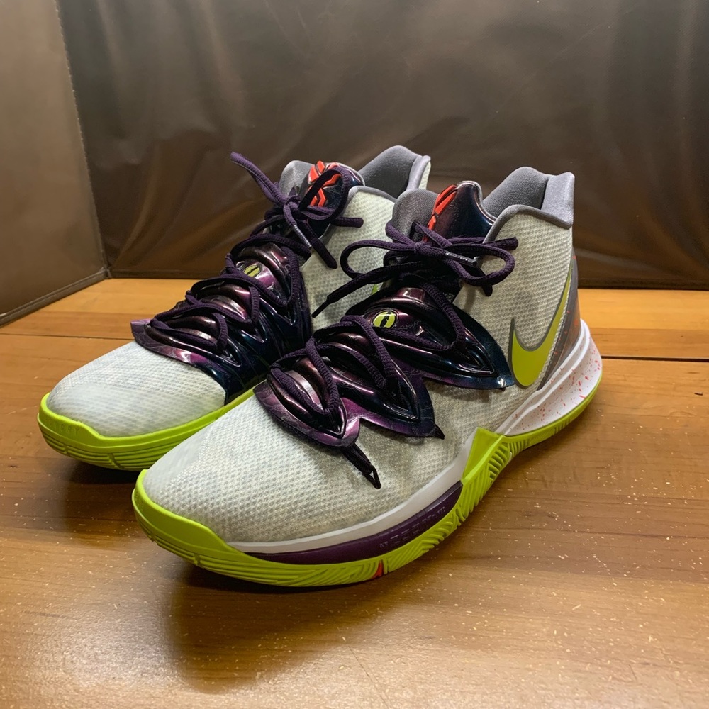 Nike Kyrie 5 White/Cyber